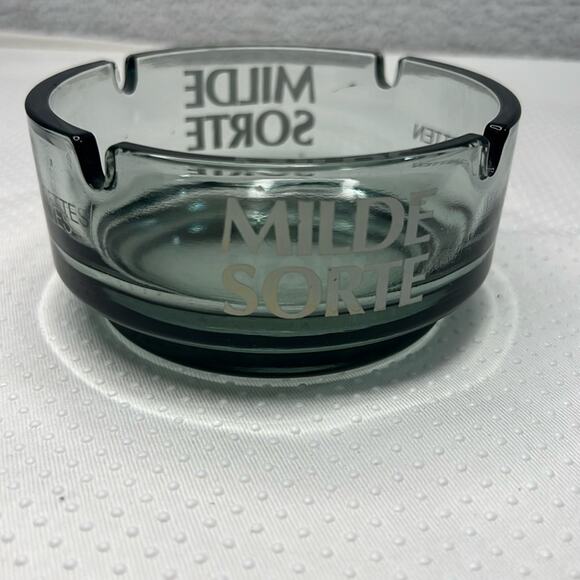 Milde Sorte Round Glass Ashtray Vintage Clear Black Glass Barware - Picture 1 of 5